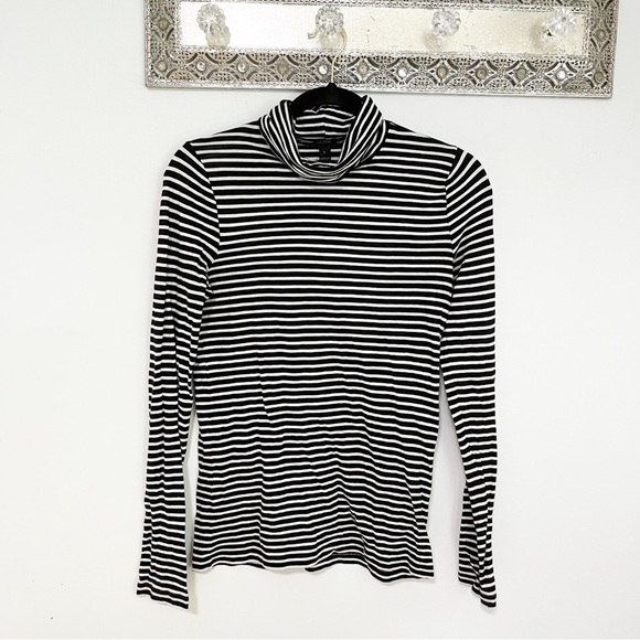 J Crew Black and White Striped Turtle Neck Top Blouse Small - Picture 1 of 4